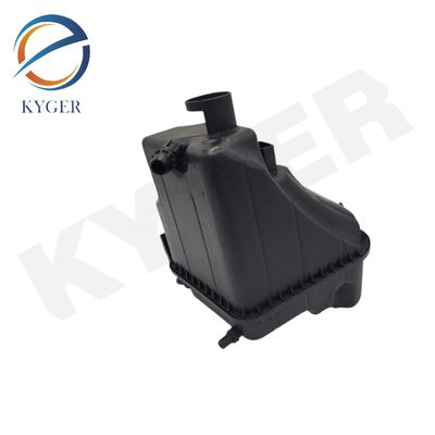 17138677649 قطعات موتور سیستم خنک کننده مخزن مخزن گسترش خنک کننده 1713 8677 649 برای BMW F30 F80 F21 F32 F82 F33 F83 F36